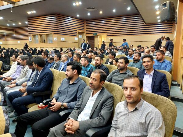 از فرهنگیان شاخص خرمدره تقدیر شد