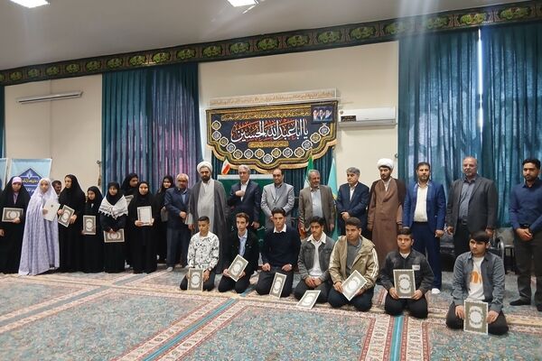 تجلیل از نخبگان قرآنی و نمایشگاه میثاق با شهدا در حاشیه نماز جمعه خداآفرین