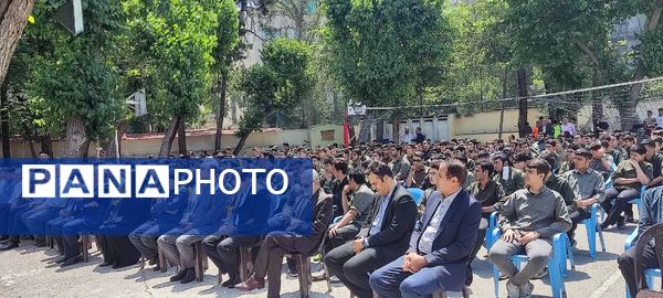 زمین چمن فرصتی برای سلامت دانش‌آموزان