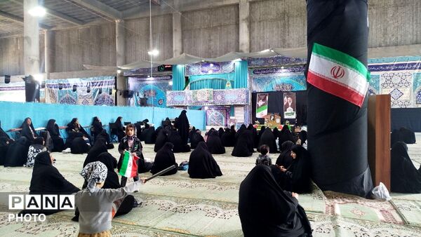 محفل نورانی دعای توسل و نماز استغاثه در آستانه چهلمین شهادت امام شهید 