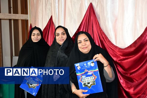 جشن ستارگان آموزش و پرورش مه‌ولات