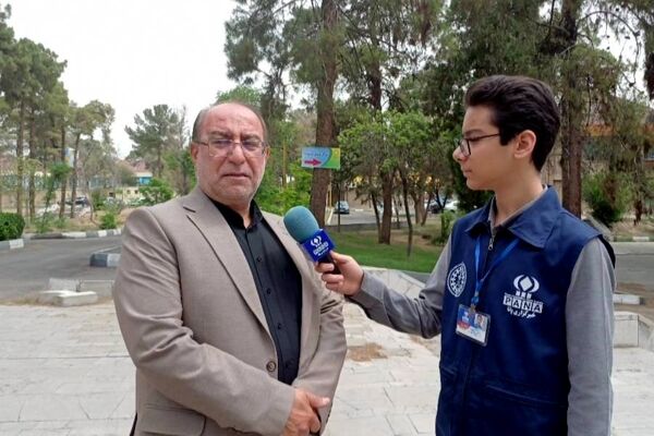 رشد کشور در گرو حمایت و تکریم جایگاه خطیر معلمان است