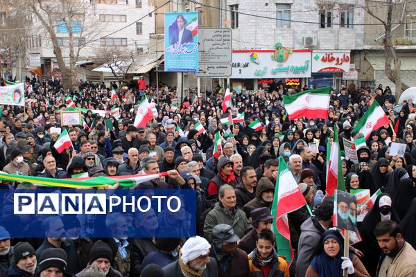 حماسه حضور مردم قروه در راهپیمایی ۲۲ بهمن؛ تجلی وحدت و وفاداری به انقلاب