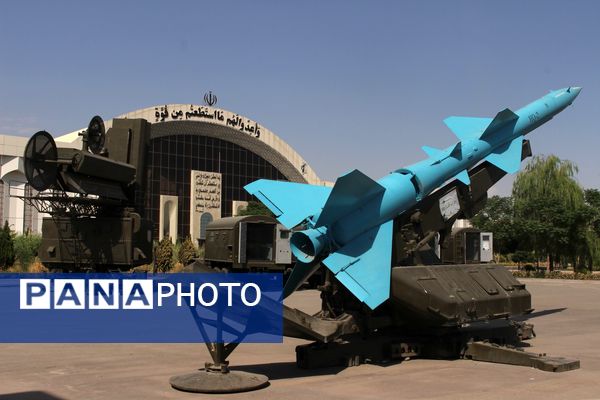 بازدید دانش‌آموزان زنجانی از سازمان هوا فضای سپاه 