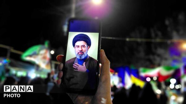 نود و دومین قاب از شبی که در حافظه‌ها می‌ماند