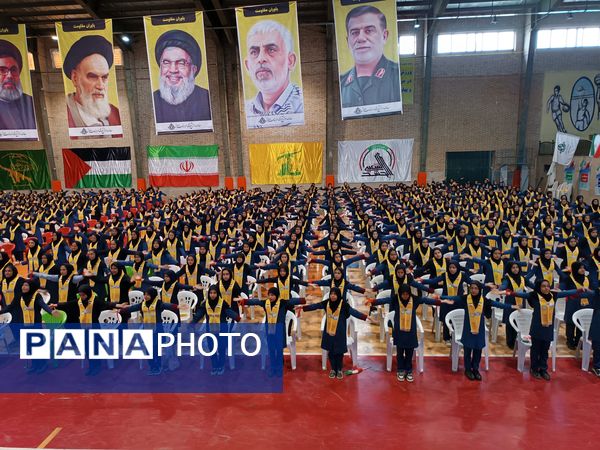 همایش بزرگ یاوران مقاومت در بیرجند 