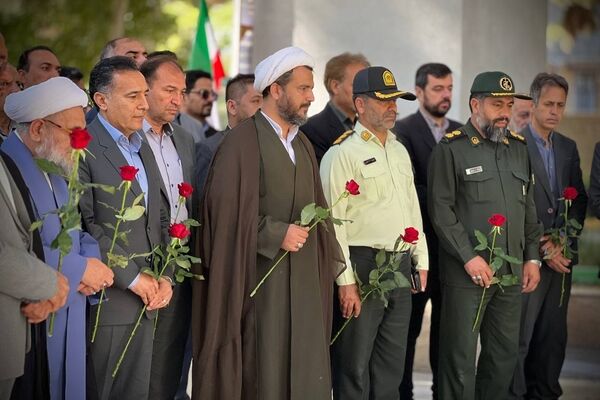 آیین غبارروبی مزار شهدای گمنام شهرستان سملقان در حضور مسئولین