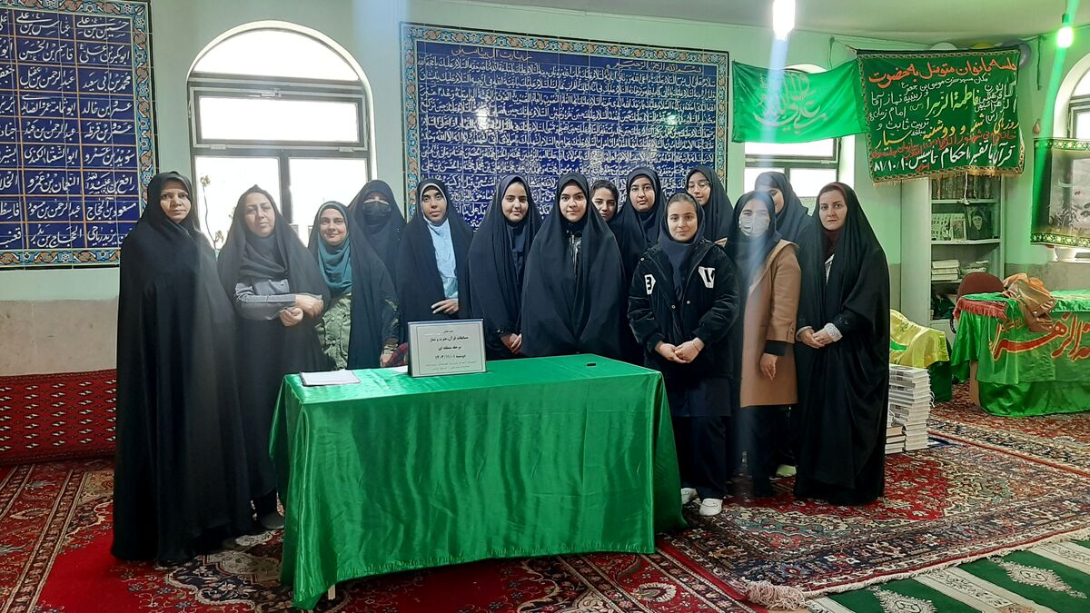 شرکت در مسابقات قرآن، عترت و نماز زمینه‌ساز انس و تدبر در آموزه‌های دینی است