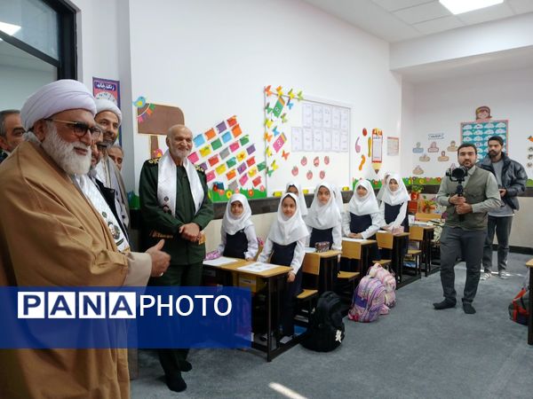 آیین افتتاح همزمان دبستان و کلنگ‌زنی سالن مطالعه مجموعه امام حسین(ع) در مشهد