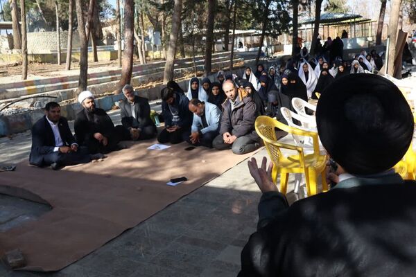 آغاز به کار اردوی تمشک در لرستان