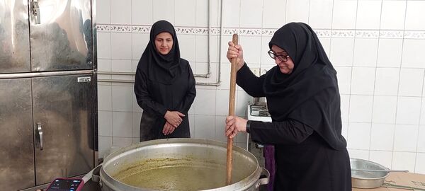 وقتی دبیرستان شهید همت بوی غربت حضرت مادر گرفت