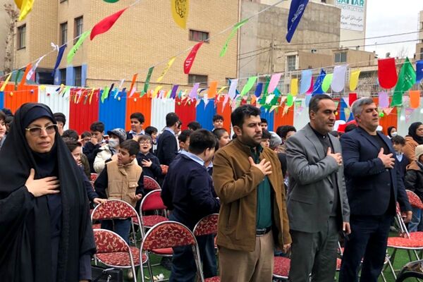 حضور پر شور دانش آموزان ناحیه دو شهرری در جشن نیمه شعبان و ایرانمون