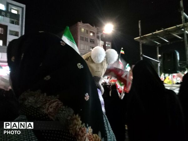 خیابان ها خالی نمی شوند