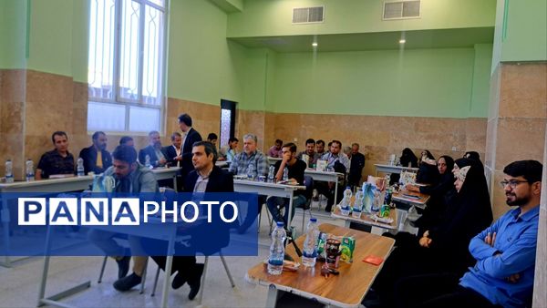 نشست رسانه‌ای مدیرکل نوسازی، توسعه و تجهیز مدارس استان قم