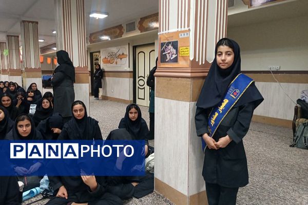 مراسم هفته بهداشت و روان در مدرسه خوارزمی رباط کریم