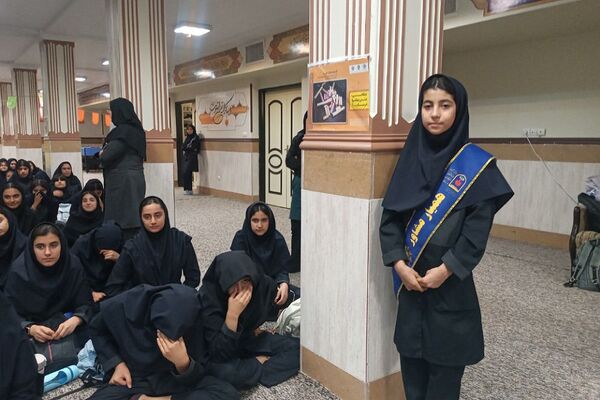 مراسم هفته بهداشت و روان در مدرسه خوارزمی رباط کریم