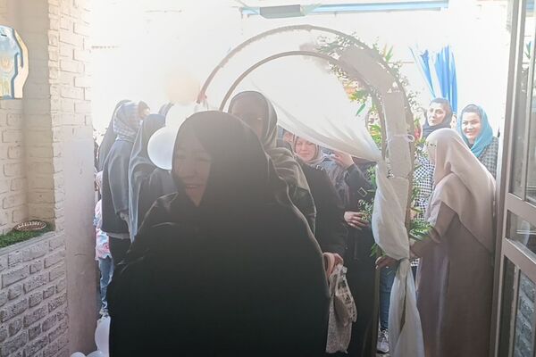جشن ولادت بانوی دو عالم در دبستان وحیدکیهانی 