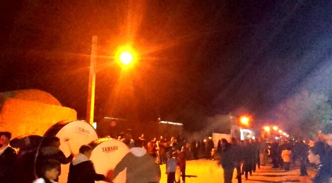 مراسم بیعت با رهبر جوان و چهلمین روز شهادت رهبر شهید روستای مهدی آباد