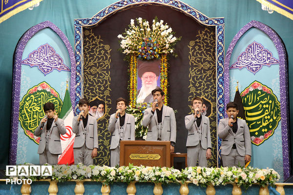 وداع با پیکر شهیده «زهرا مرادی» در حرم حضرت معصومه(س)