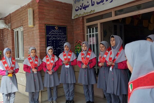 برگزاری جشن احسان و نیکوکاری در دبستان حکیم نظامی کهریزک 