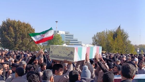 تشییع پیکر شهدای گمنام از مقابل استانداری یزد