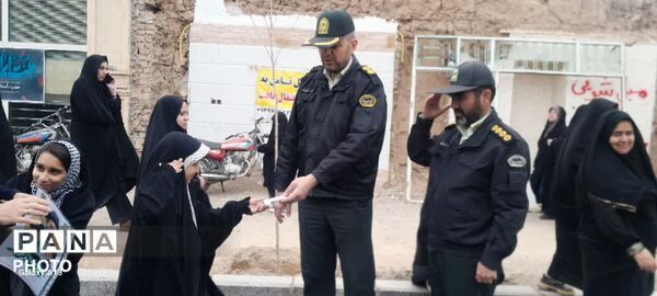 حضور هیئت دختران حاج قاسم دهنو در مراسم روز قدس خلیل آباد 