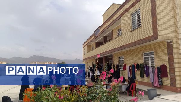 نمایشگاه آثار و دست‌سازه‌های هنرجویان در شهر رویدر