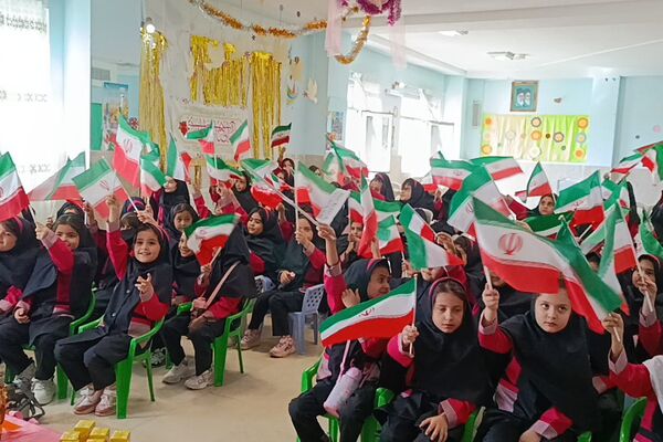برگزاری جشن شکوفه های کلاس اولی در مدارس میقات و حضرت معصومه (س) منطقه پردیس 