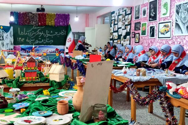 افتتاحیه جشنواره فرهنگی هنری ماها در دبستان قدر بهارستان۲