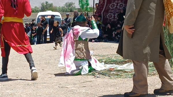 تعزیه‌خوانی روز عاشورا در روستای سلطان میدان خراسان رضوی