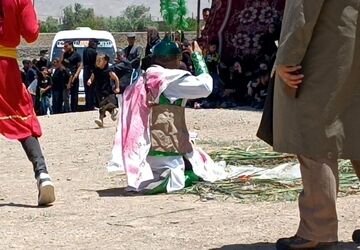 تعزیه‌خوانی روز عاشورا در روستای سلطان میدان خراسان رضوی