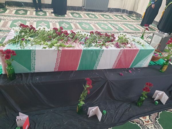 مراسم تشییع پیکر شهید گمنام در مدرسه علامه طباطبایی منطقه پردیس