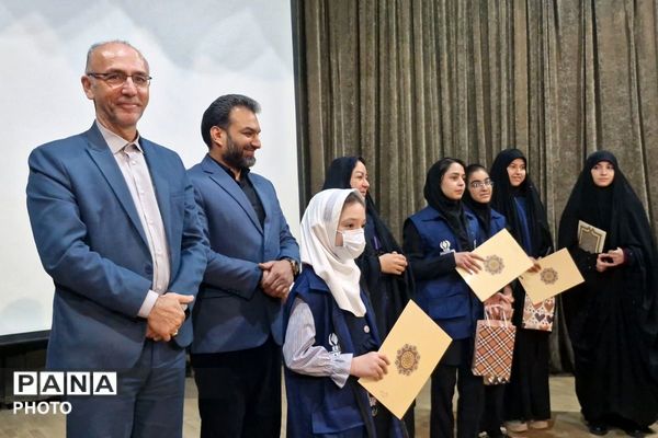 تبیین اهمیت رسانه در تربیت