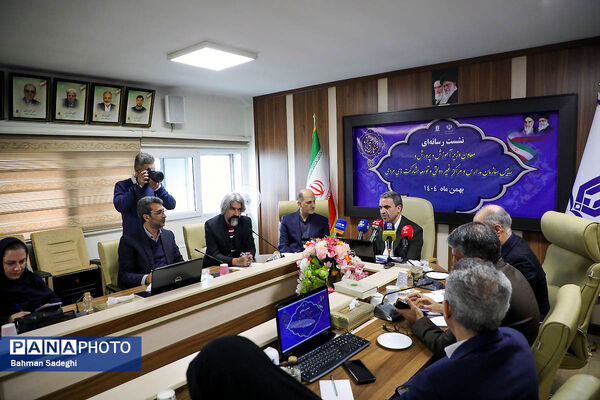 نشست خبری رئیس سازمان مدارس و مراکز غیردولتی و توسعه مشارکت‌های مردمی 