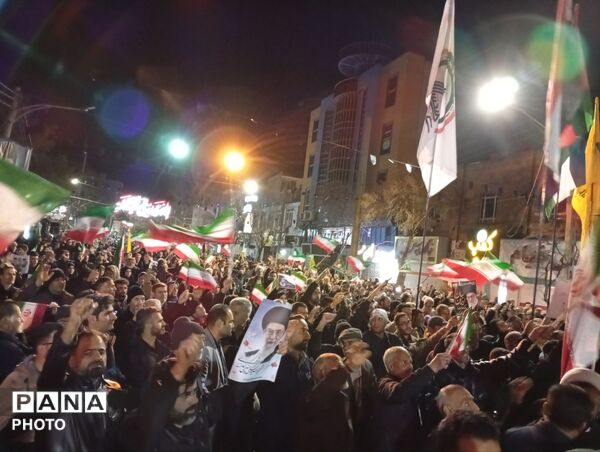 اجتماع مردم ملایر و تجدید بیعت با آرمان‌های انقلاب