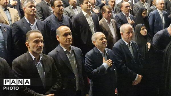 وزیر آموزش‌وپرورش در مراسم گرامیداشت دولتمردان شهید در رشت حضور یافت