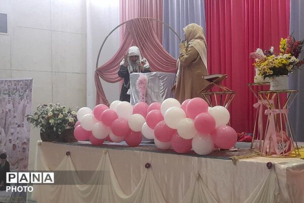 جشن تکلیف پر از لبخند در حوزه علمیه خواهران شهرستان پیشوا