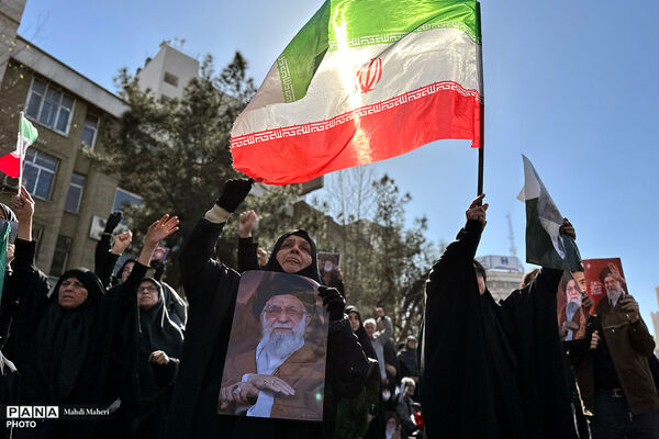 راهپیمایی اقتدار بعد از نماز جمعه - مصلای تهران -2