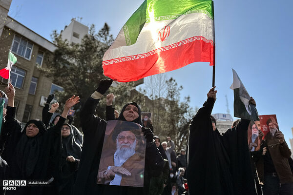 راهپیمایی اقتدار بعد از نماز جمعه - مصلای تهران -2
