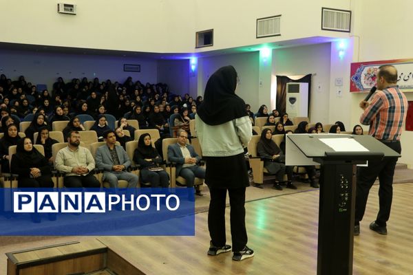 جلسه پیشگیری از آسیب‌های اجتماعی در سالن ارشاد سملقان