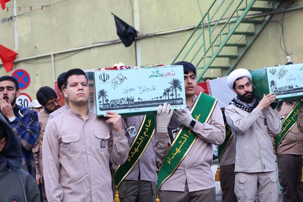 برگزاری مراسم باشکوه استقبال از شهدای گمنام در کرج 