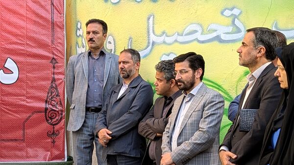 کنگره برزگداشت شهدای دانش‌آموزی دبیرستان هاتف اصفهان