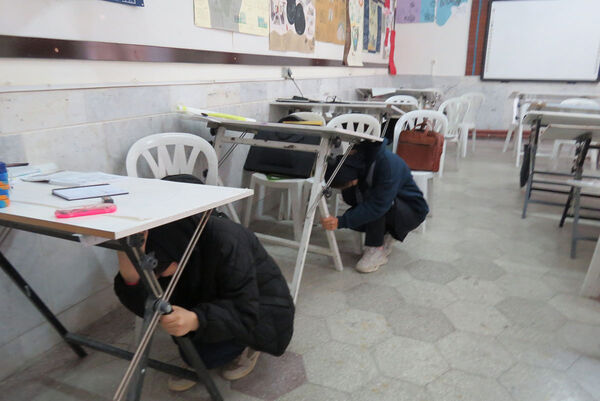 برگزاری مانور زلزله در هنرستان محمودیه شهرستان بجنورد 