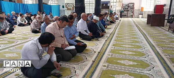 شکوه حضور مردم سملقان در سنگر نماز جمعه