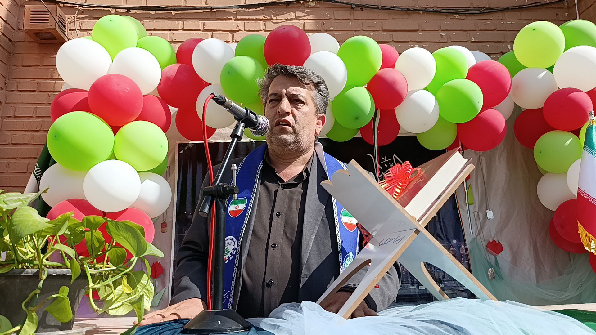 دبستان مهدیه میزبان «جشن عاطفه‌ها»