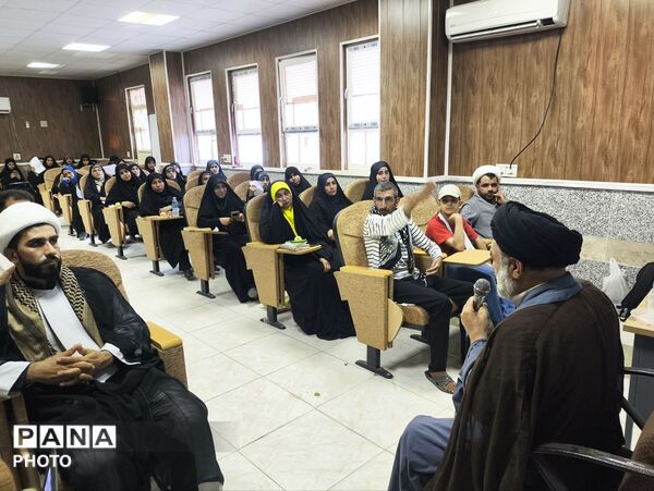تجلیل از مربیان قرآنی در اختتامیه برنامه اوقات فراغت تابستانی سندرک