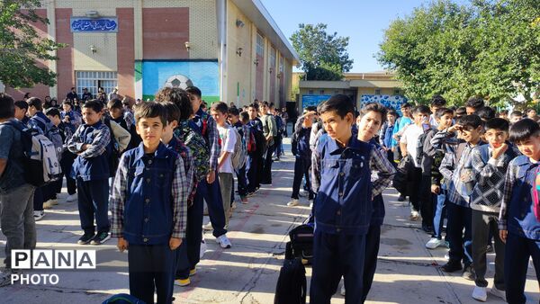 جشن روز اول مهر در مدرسه پسرانه شهدای فرهنگی شیروان