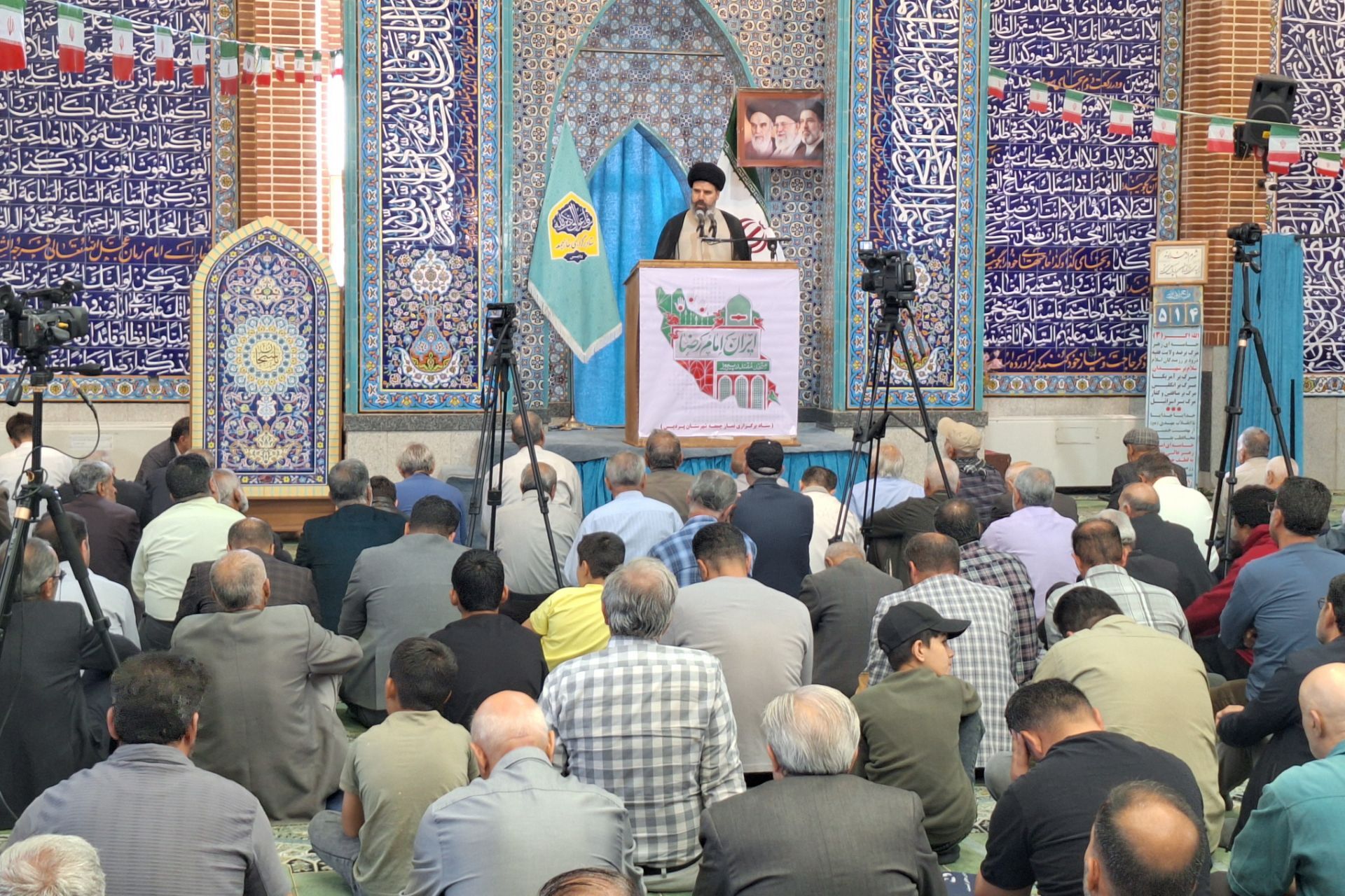 معلمان تمدن‌سازو ادامه‌دهنده مسیر دانایی می باشند