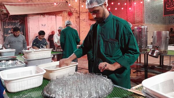خدمت رسانی صادقانه، چایخانه حضرت زهرا (س)