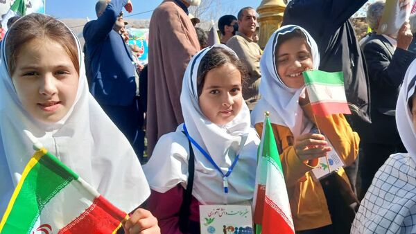 ۱۳ آبان؛ روز تجلیل از آگاهی، فداکاری و نقش‌آفرینی نسل جوان ایران